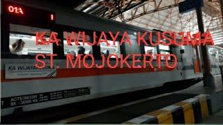 KA wijayakusuma berangkat St. Mojokerto