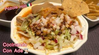 Comiéndo pozole para festejar las fiestas patrias