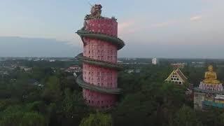 Храм дракона БангкокТаиланд Buddhist temple Wat Samphran in Nakhon Pathom.