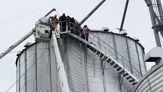 Kentucky Farmer Survives 6 Hours Trapped in Grain Bin