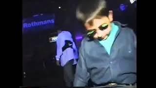 Niño bailando meme