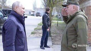Putin visits Kherson and Luhansk in Ukraine