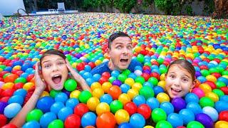 Ball Pit Pool Challenge Full Of 30000 Colorful Ball Pall Pit Balls