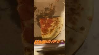 VLOG GIRLS HATE PEPPERONI NOW  BOYS LOVES IT 