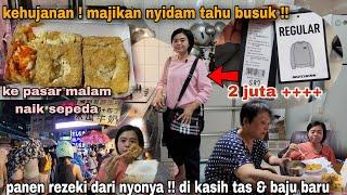 Majikan Berbagi REZEKI  di traktir makanan di kasih tas dan baju baru 