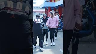 PRANK LUCU JAHILIN CEWEK BIKIN NGAKAK #viral #prank #funny #lucu #shorts #short #trending