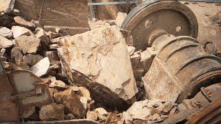 Super Giant Rock Crusher In ActionASMR Giant Rubble CrusherJaw Rock Crusher in action #stoncrusher