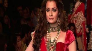 Dia Mirza sizzles at LFW