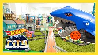 CAR EATING SHARK ON THE LOOSE in Hot Wheels City  New News  @HotWheels