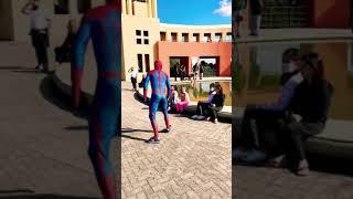 Homem aranha virando mortal