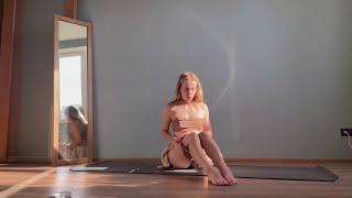 Seductive poses for yoga - No Panties Exercise