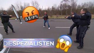 Ich drehe durch  Mann geht mit Samuraischwert auf Polizisten los  ​ Die Spezialisten  SAT.1