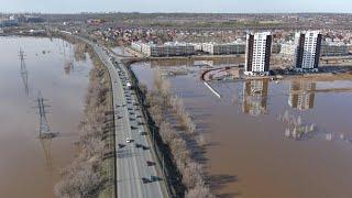 Оренбург уходит под воду. Тысячи домов затоплено паводок подбирается к многоквартирным домам