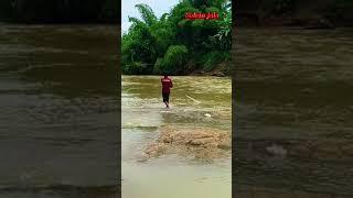 MENJALA IKAN DI SPOT SUNGAI DERAS HASIL NYA MENGEJUTKAN.