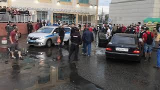 Мигранты отбили своего у полиции Теплый стан рынок. Москва.