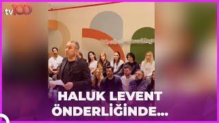 Hande Erçel Ezgi Mola Kenan İmirzalıoğlu hep birden Haluk Leventin arkasında...