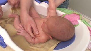 How To Bathe a Newborn  BabyCenter