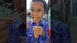 Lomba makan cilok aci di colok bocil lucu