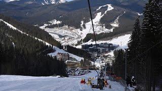 Ukraine  oublier la guerre dans la station de ski de Bukovel