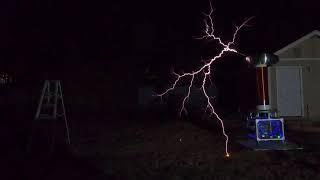 DRSSTC Dual Resonant Solid State Tesla Coil long pulse mode. Weird spark behavior.