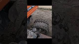 Легко ли перевернуть колесный ЭКСКАВАТОР??? #excavator #shorts