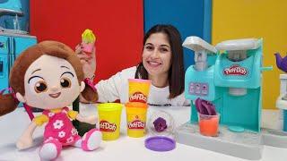 Hamur oyunları Ayşe ve Niloya musluğu tamir ettikten sonra milkshake içiyor