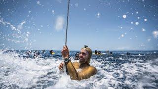 Рекорд мира по нырянию в моноласте Алексей Молчанов ныряет на 136 метров на задержке дыхания