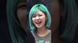 Jeongyeons Fansigning Cute Moment 