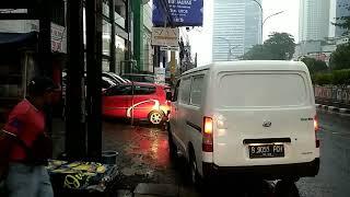 Jalan Kaki Dari Jalan Arteri Pondok Indah  Jalan Sultan Iskandar Muda Dekat Fly Over Banjir