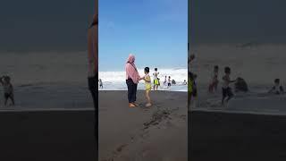 Mandi di Laut Bocor  Takut Ombaknya Gede Banget #shorts