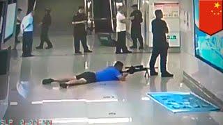 Police sniper gets captor from between colleagues legs - TomoNews