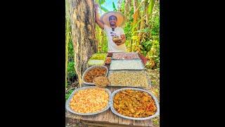 Maestro Chinaua haciendo comida criolla en leña para complacer a estas comelonas en su cumpleaño 