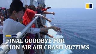 Final goodbye for Lion Air air crash victims