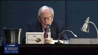 Warren Buffett Accidentally Calls Greg Abel “Charlie” at Berkshire Hathaway Shareholders Meeting