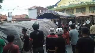 TKP Pamekasan Madura. Massa merobohkan tenda rekapitulasi suara pemilu 