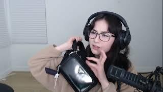 Kyedae receive a gift from TenZ