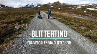 FOTTUR TIL GLITTERTIND - 2465 M.O.H.