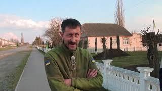 Староста села Гордіївка прям як Рембо залякує селян та принижує воїнів України. Чому не на фронті.