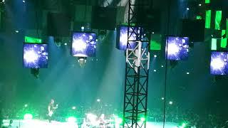 Metallica Master of puppets part 1 live to Bologna