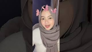 Putri Jilbab Toge Ketat Live Santai Part 3