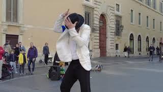 Amazing Michael Jackson impersonator street performance in Rome Italy 4K