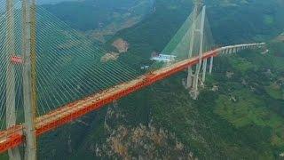 Chine  assemblage du pont suspendu le plus haut du monde