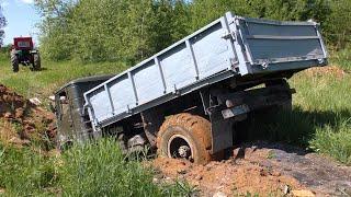 I didnt expect that this could happen... The Soviet GAZ-66 truck got stuck in a deep pit