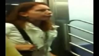 Tertangkap sedang melakukan masturbasi di depan umum di kereta bawah tanah di New York Manhattan