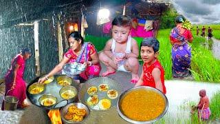 Villlage Life Of Indian Hindu Family। Villlage Early Morning Routine In Heavy Rain Cooking Bati Egg