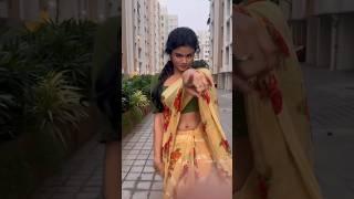 Akshitha Ashok saree navel show ️  Tamil actress hot navel  Oruthala kadhala thandha  #shorts