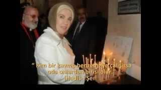 Emine Erdoğan ve Beşir Atalay Kilisede Mum Yaktı Dilek Tuttu