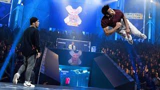 They go ALL OUT l B-Boy Issei vs B-Boy Willy  @RedBullBCOne  World Final 2017  Top 16