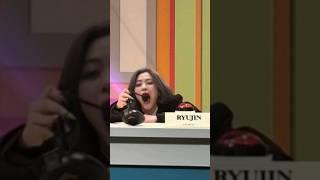 ryujin eating mic 