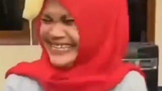 Lomba Makan Pisang Peserta Emak-emak rempong sampai heboh 